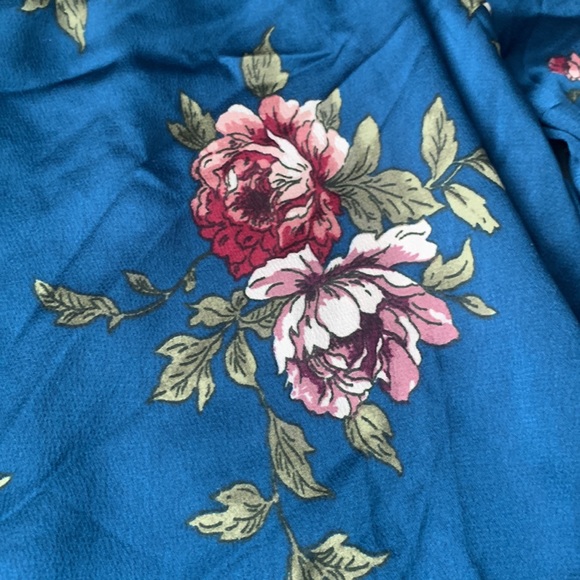 NWT! Francesca’s Miami off shoulder ruffle sleeve top - Picture 2 of 8